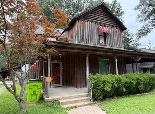 204 W 12th St, Stuttgart, AR 72160