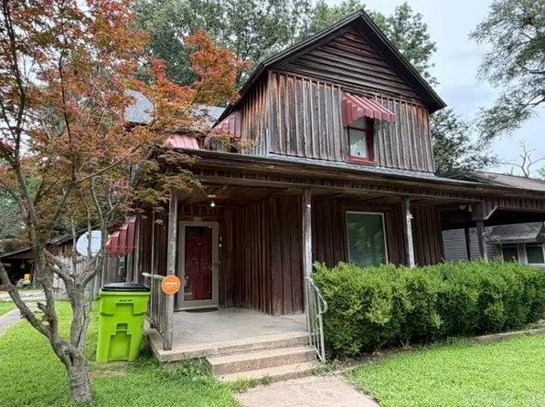 204 W 12th St, Stuttgart, AR 72160