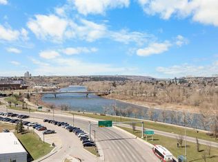 1121 S 6th Ave SW #901, Calgary, AB T2P 5J4
