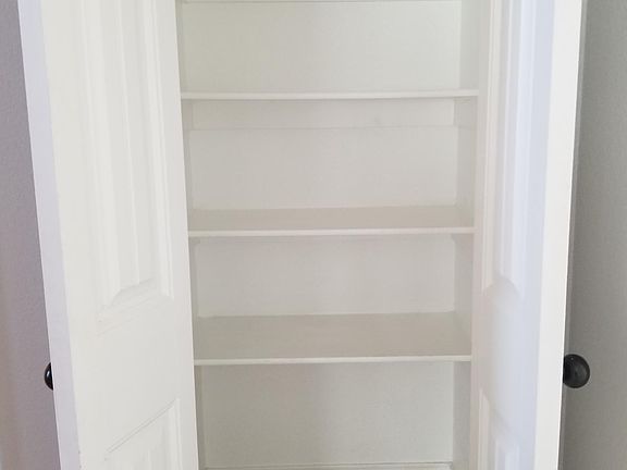 3rd image of 622 Antonio Ln