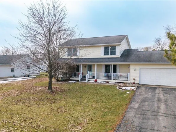 2860 Dawn Dr, Adrian, MI 49221