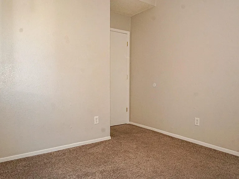 11024 Sunshine Ct — Photo 14