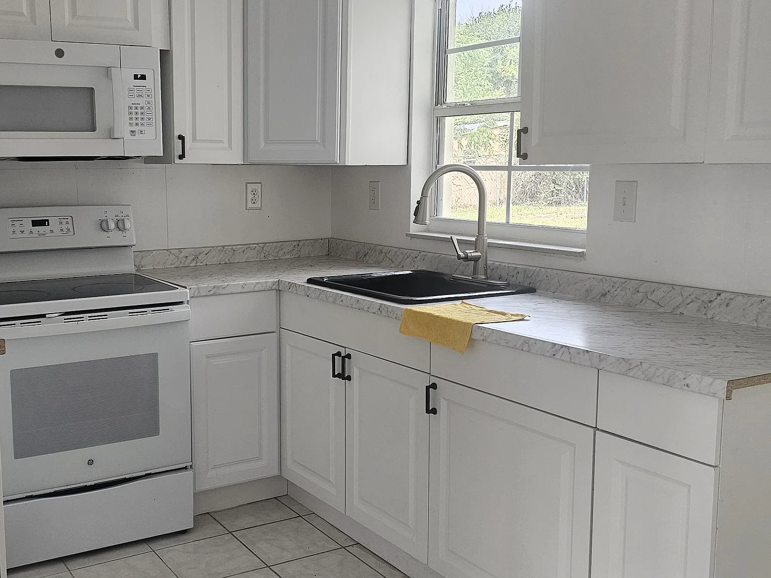 5518 Knight Ave — Photo 2