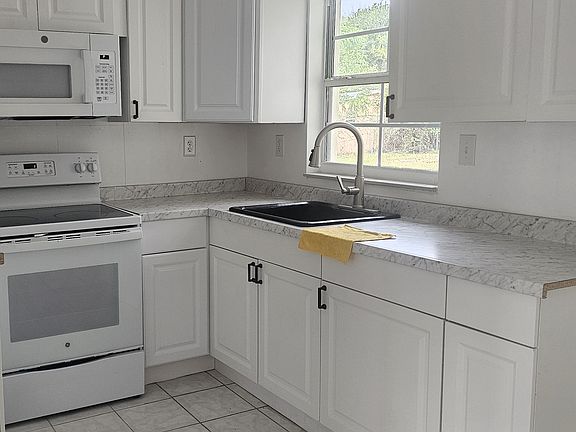 2nd image of 5518 Knight Ave