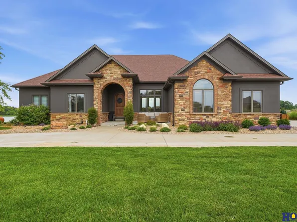 2525 S 154th St, Walton, NE 68461