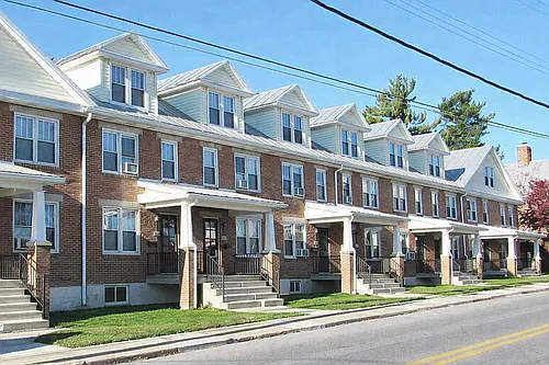200 E Green St #2 Photo 1 200 E Green St #2 Photo 1