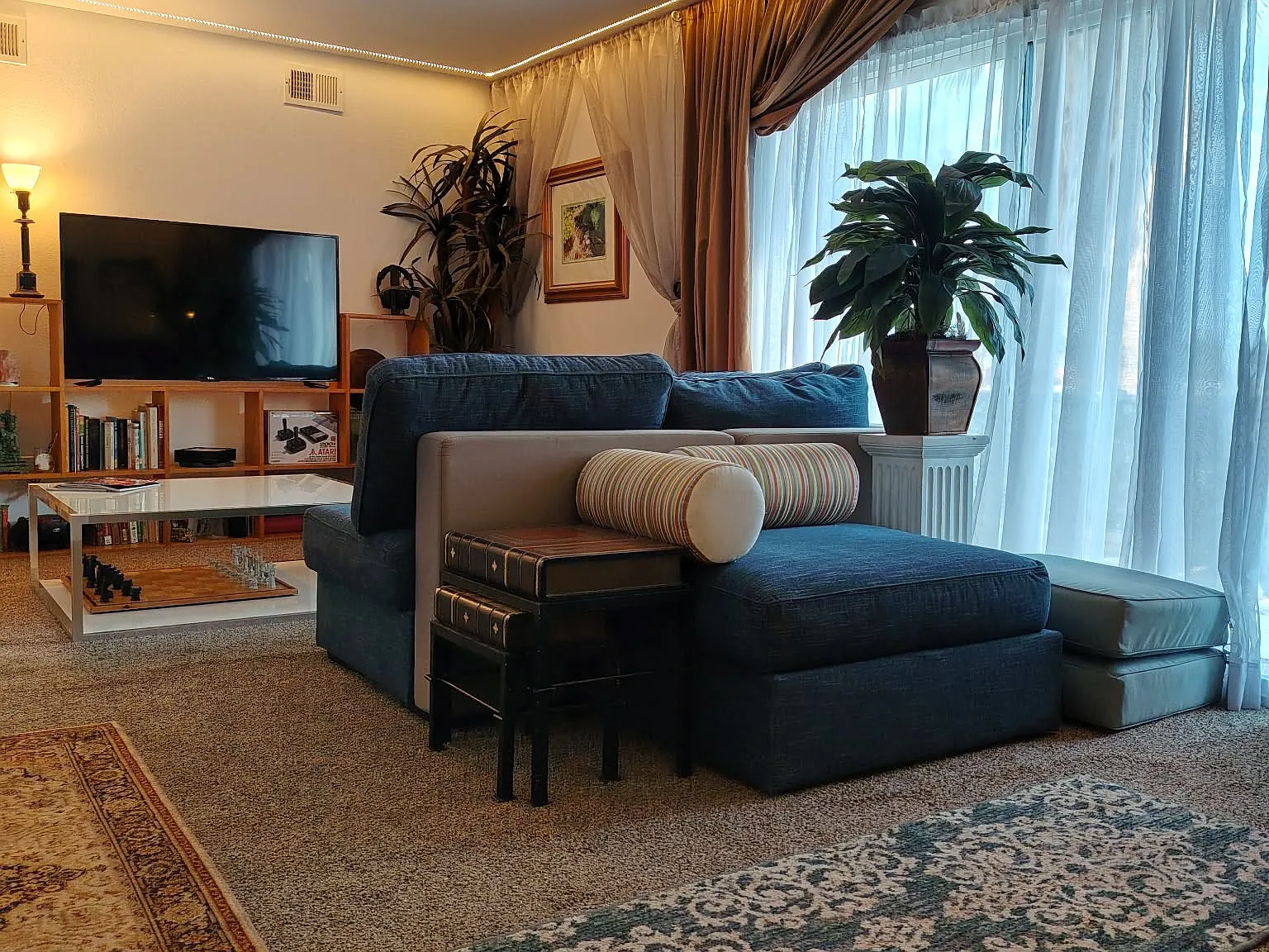 3 bed, 1300 sqft, $1,995 — Photo 1