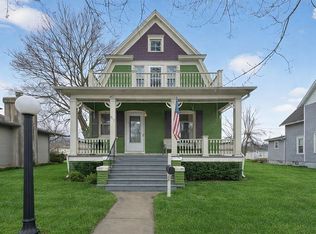 212 N Pine St, Momence, IL 60954