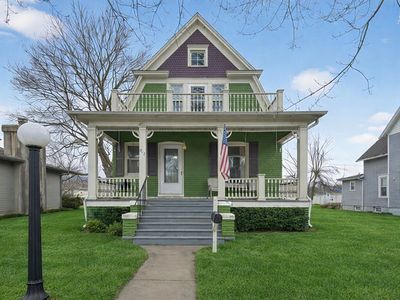 212 N Pine St, Momence, IL, 60954