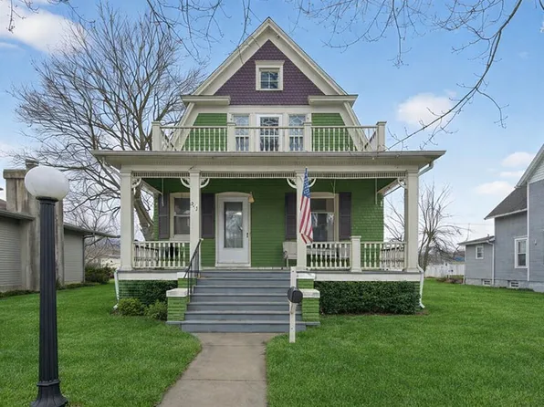 212 N Pine St, Momence, IL 60954