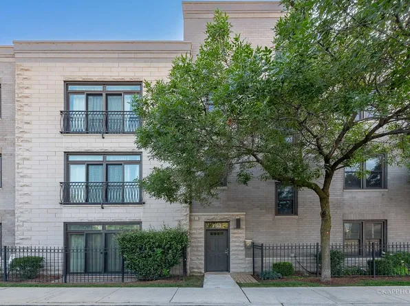 750 N Willard Ct APT 304, Chicago, IL 60642