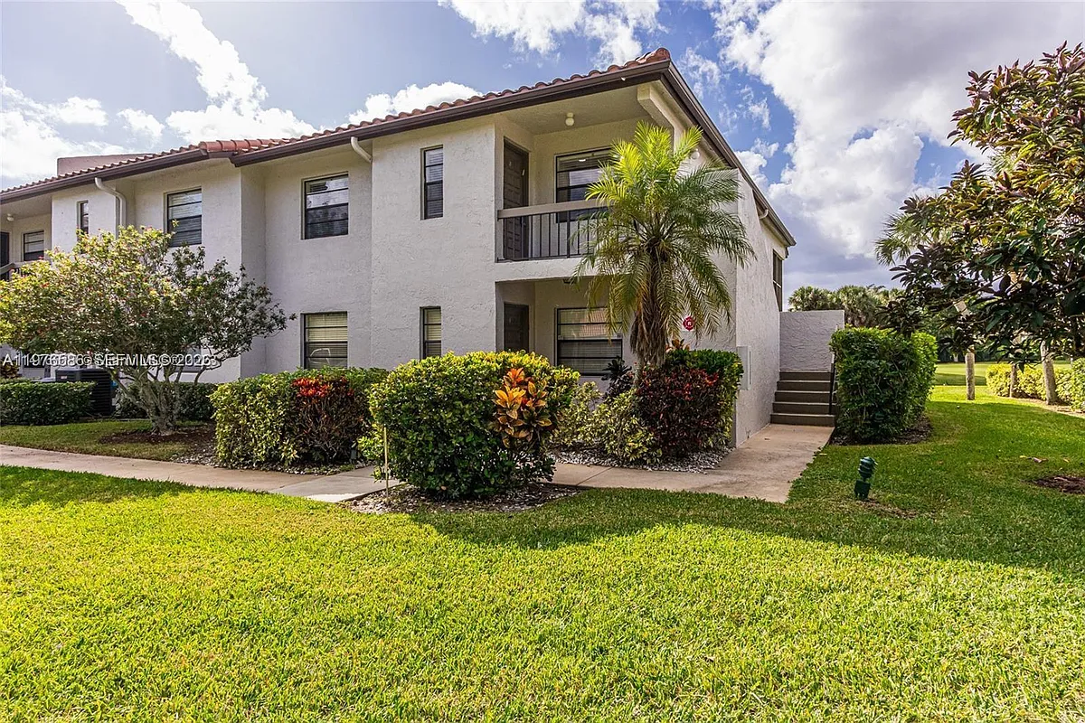 Building Photo - 21529 Cypress Hammock Dr #35J
