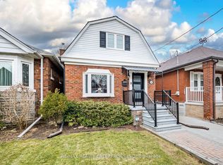 32 7th St, Toronto, ON M8V 3B2
