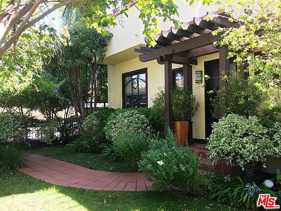 3rd image of 546 N Alta Vista Blvd