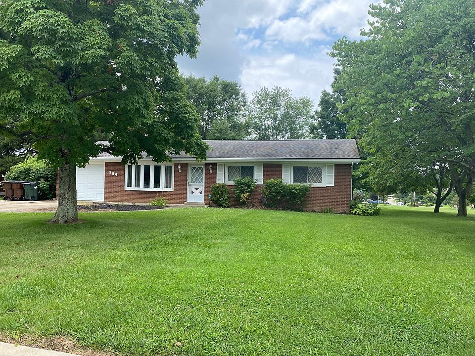 1st image of 984 Dorothy Dr
