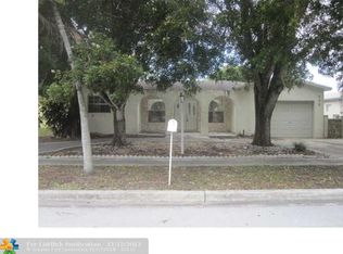 880 SW 49th Ter, Pompano Beach, FL 33068