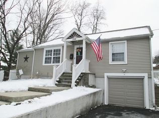 356 Mackenzie Ave, Holyoke, MA 01040