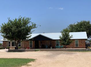 216 Lilley Ln, Crane, TX 79731