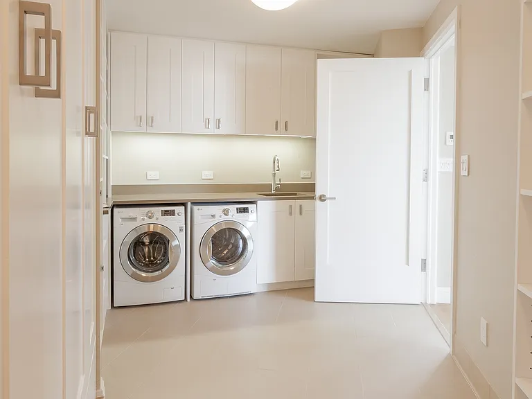 30 W 63rd St #32MN — Photo 7