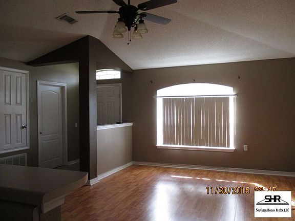 4th image of 1458 Sturbridge Pl