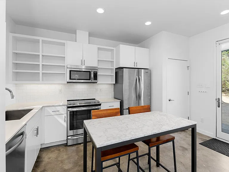1204 Woodland Ave #B — Photo 15