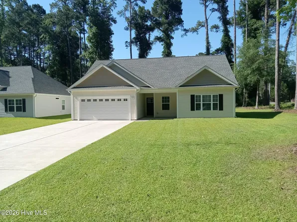 525 Vineland Drive, Whiteville, NC 28472