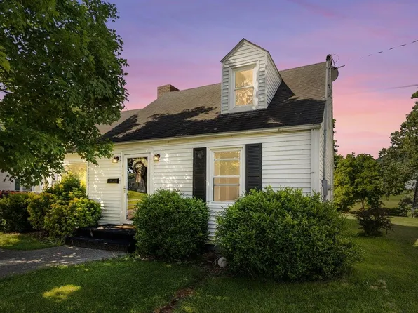414 Wildwood Dr, Pearisburg, VA 24134