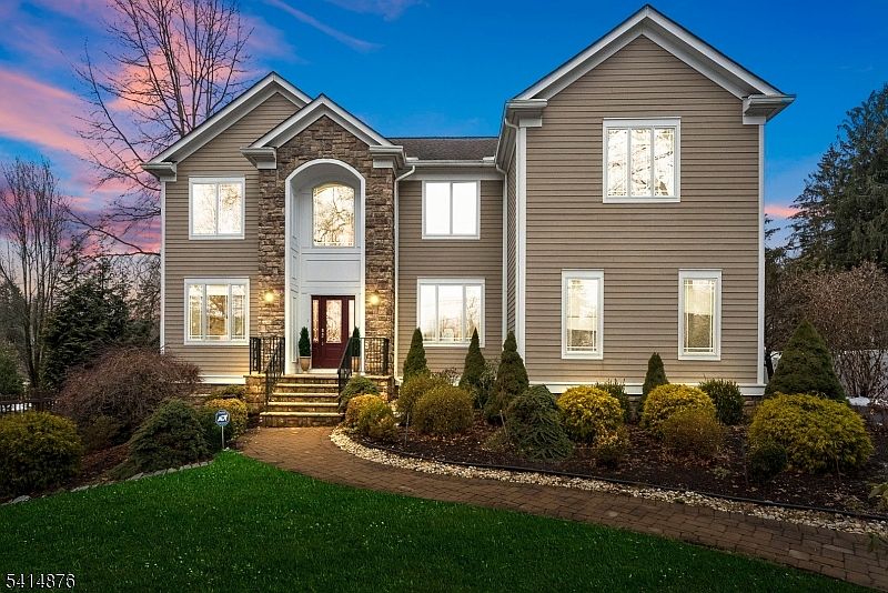 1st image of 159 Sand Spring Rd