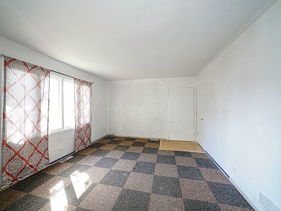 3rd image of 453 N Jackson St