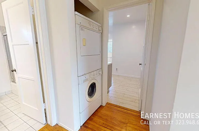 14013 Addison St — Photo 10