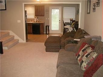 3rd image of 1617 N 128th St