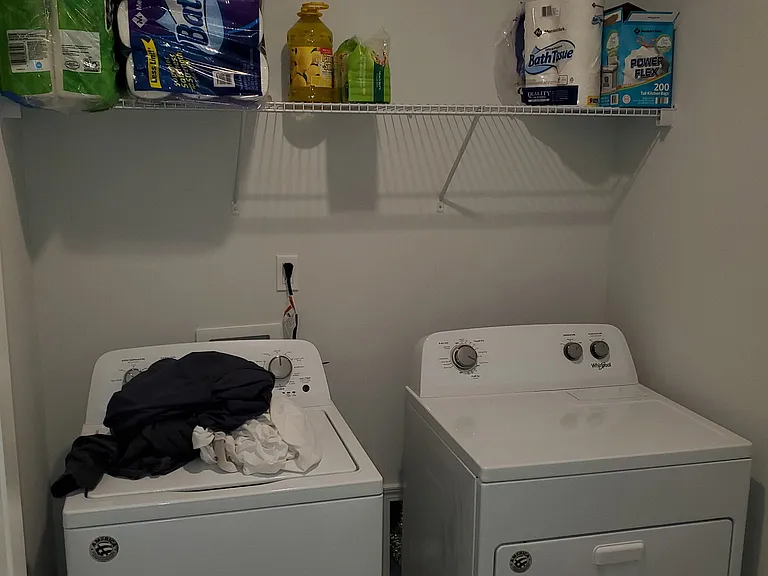 301 Royce Dr — Photo 15
