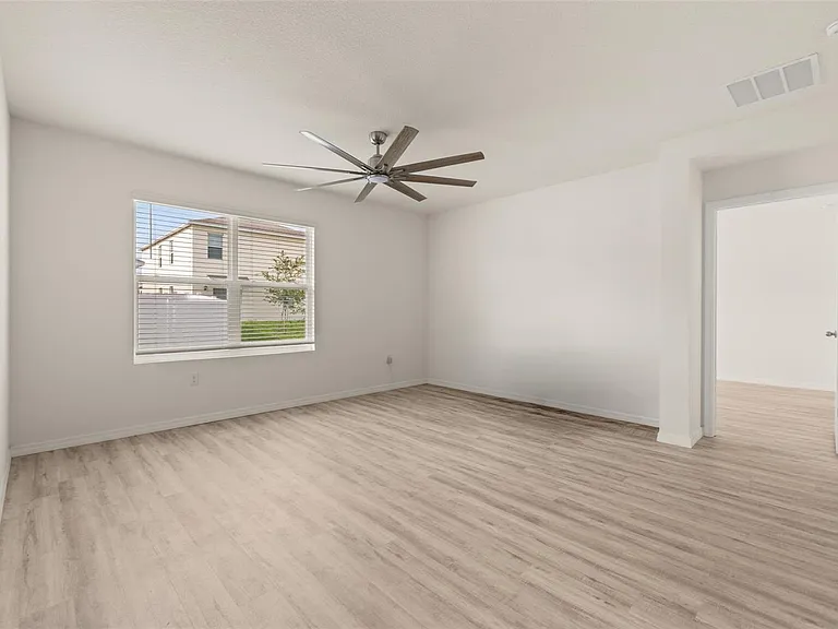 1078 Clay Blvd — Photo 29