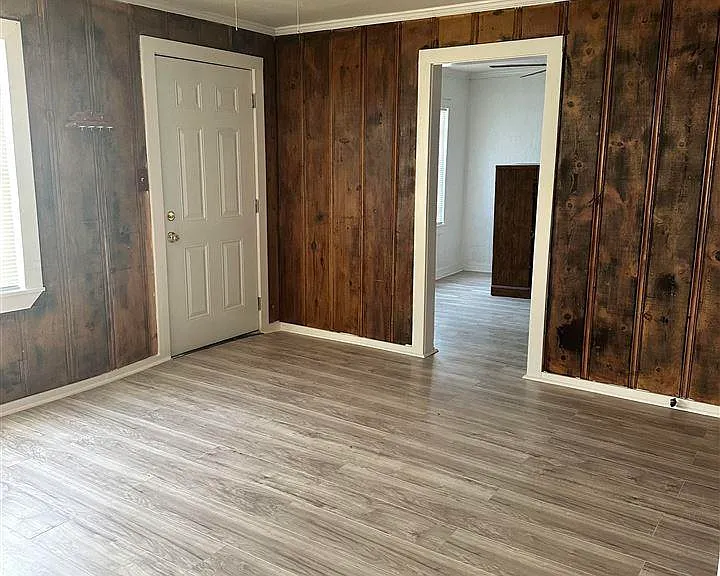 2306 Avenue M — Photo 2