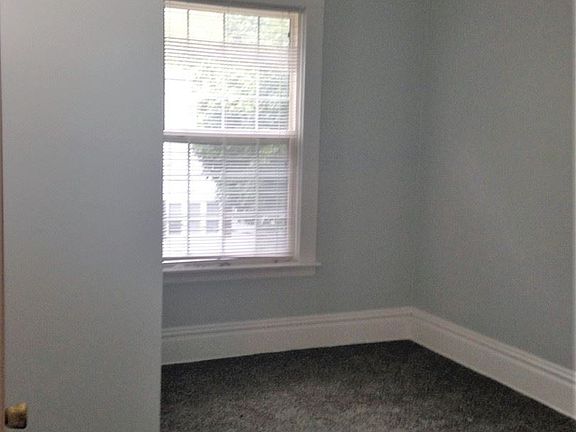 4th image of 860 10th St NW APT 3