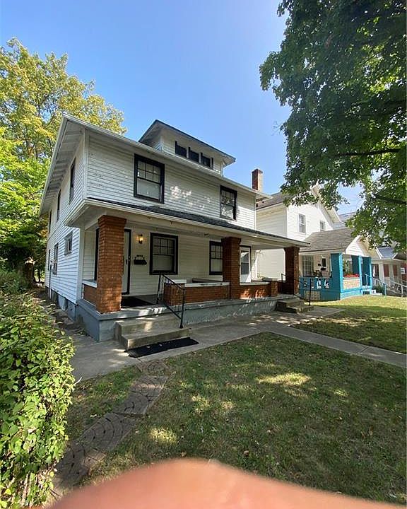 1st image of 1944 Catalpa Dr