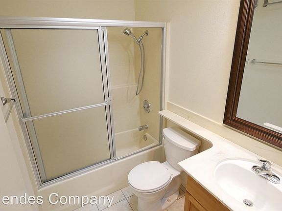 5th image of 4365 Mississippi St APT 7