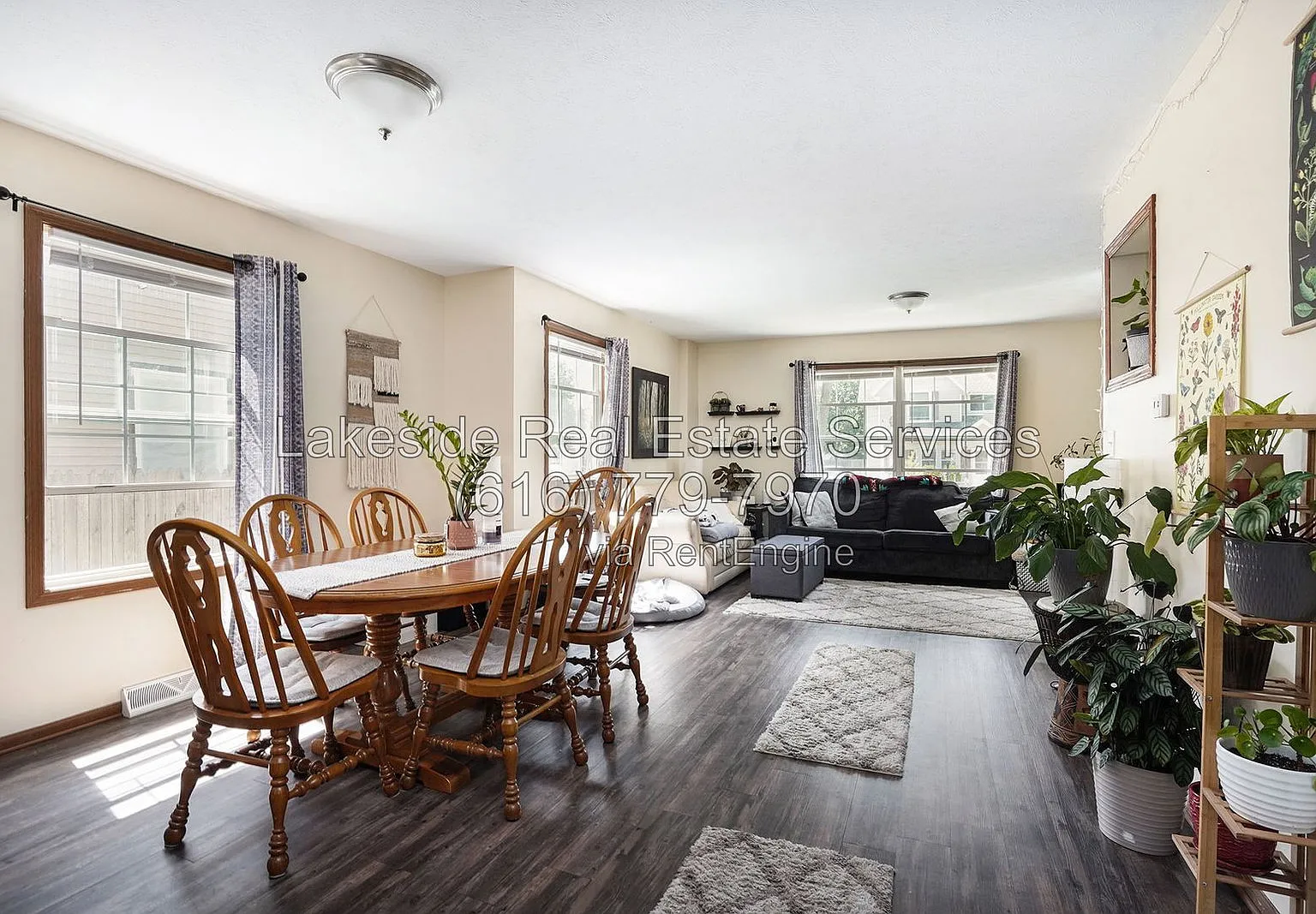3 bed, 1.5 bath, 1230 sqft, $1,795 — Photo 3