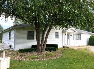 24325 S Meadowood Rd, Crete, IL 60417