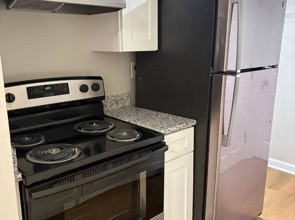 510 Woodcreek Dr E #10, Rossville, GA 30741