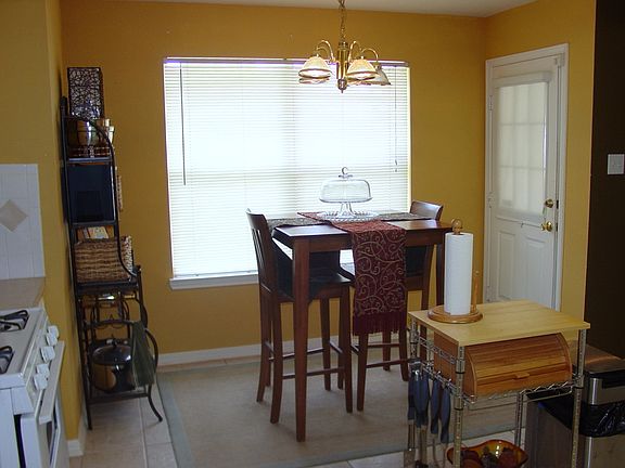 3rd image of 22010 Kenlake Dr