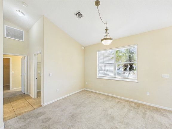 5th image of 462 Lloyd St