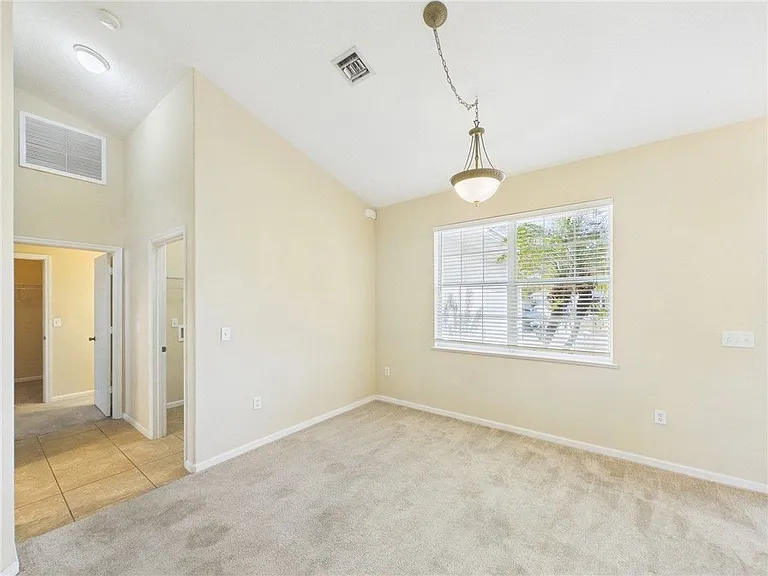 462 Lloyd St — Photo 5