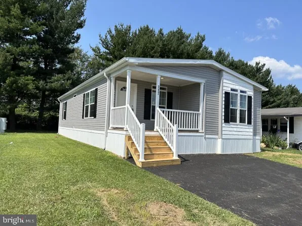 717 Laura Ln, York, PA 17402