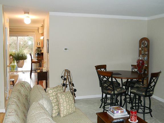 5th image of 973 Breakwater Dr