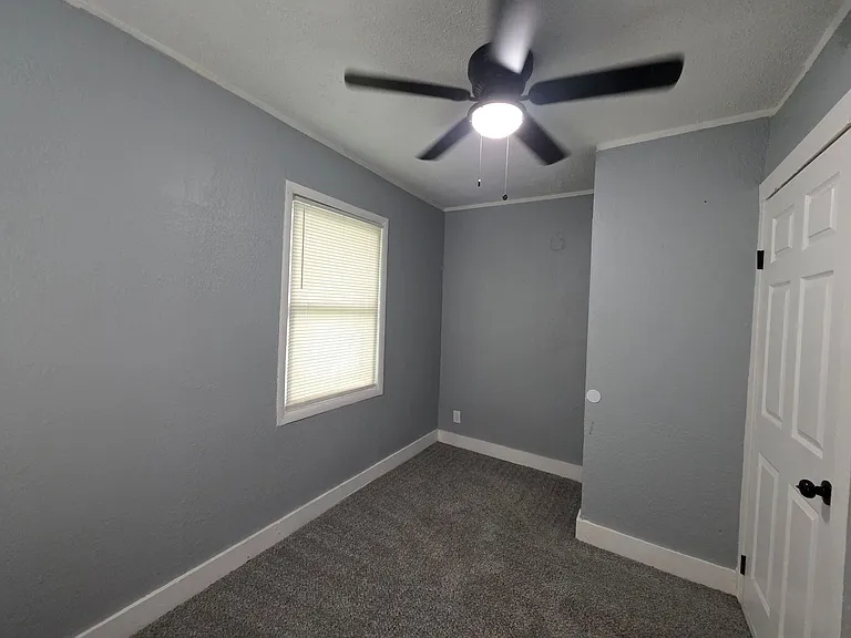 2534 Norton Ave — Photo 13