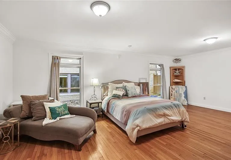 1930 Wildwood Pl NE — Photo 17