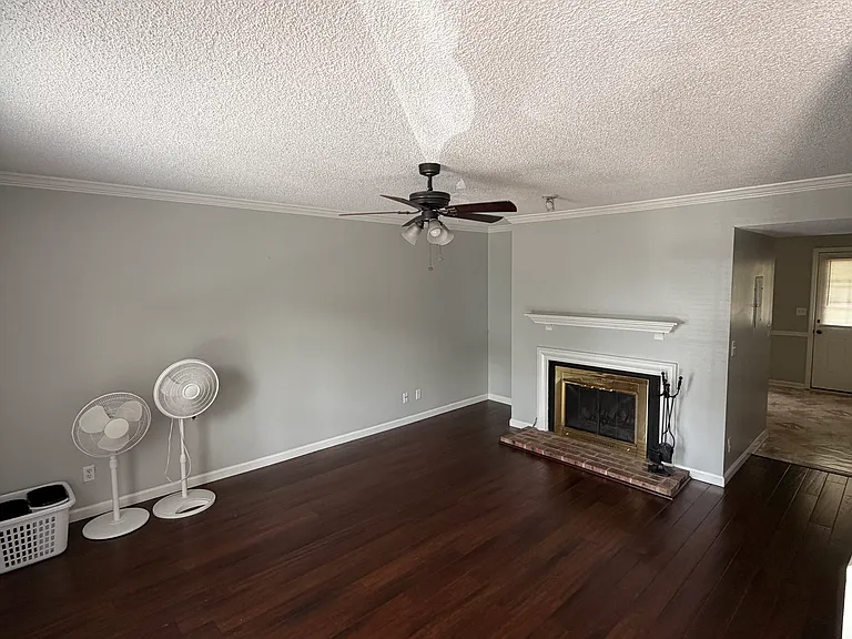 5875 Brentwood Trce — Photo 3