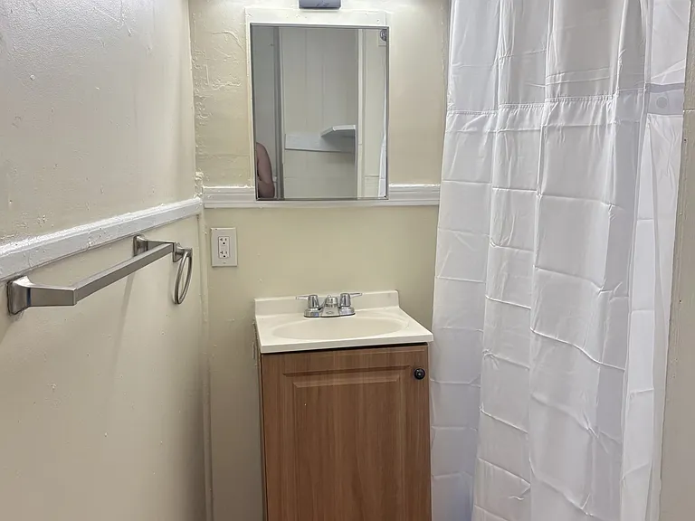 69 Lincoln St #14 — Photo 14