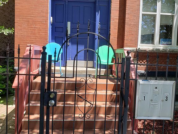 2nd image of 1513 N Claremont Ave #2